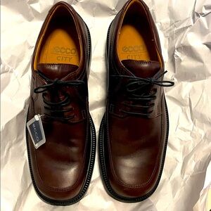 Ecco City Dark Brown Leather Footwear